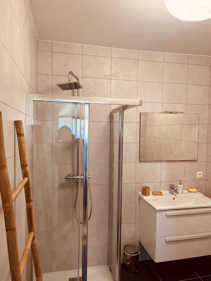 Superbe Avec Place De Parking Appartement *